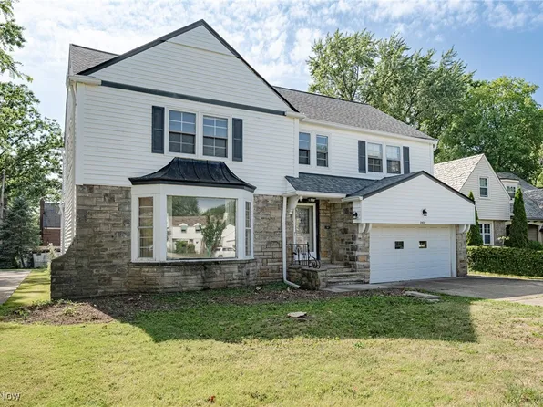 2434 S Belvoir Blvd, University Heights, OH 44118