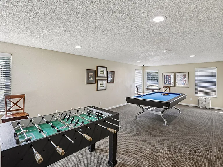 Cornell Manor Apartments — Photo 11