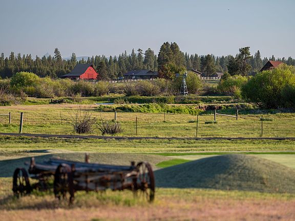 12th image of this home