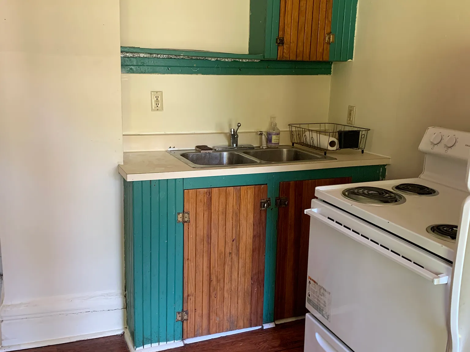 4 bed, 1750 sqft, $4,100 — Photo 3