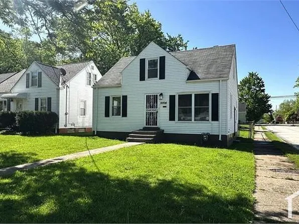 19708 Sunset Dr, Warrensville Heights, OH 44122