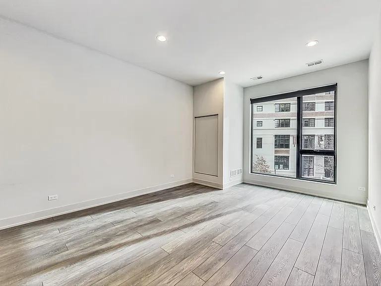 847 N Larrabee St #2F — Photo 2