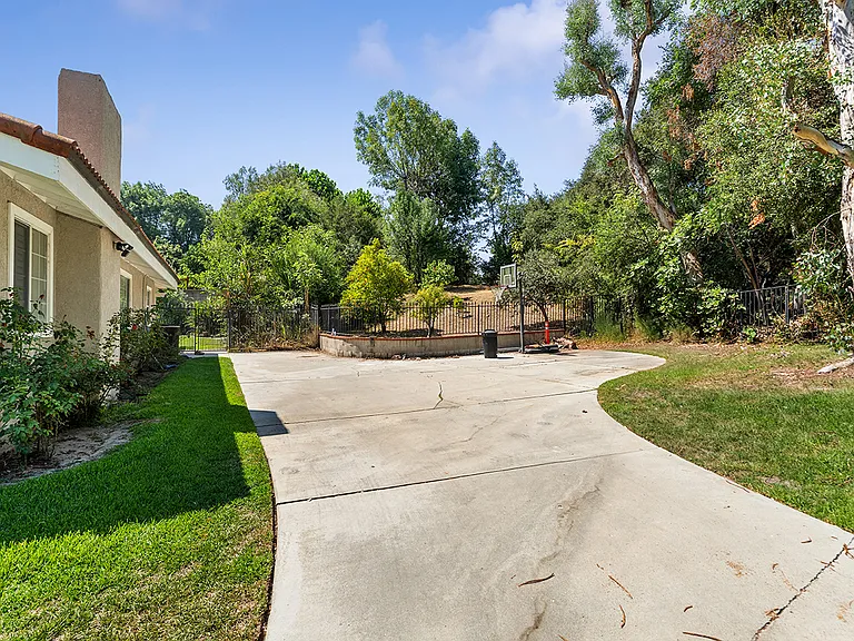 2700 Allman Pl — Photo 6