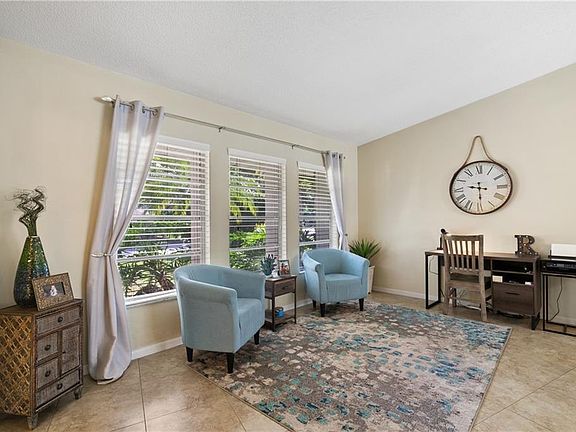 4th image of 3069 Diamond Head Dr E