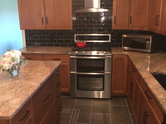4th image of 921 Tanview Dr