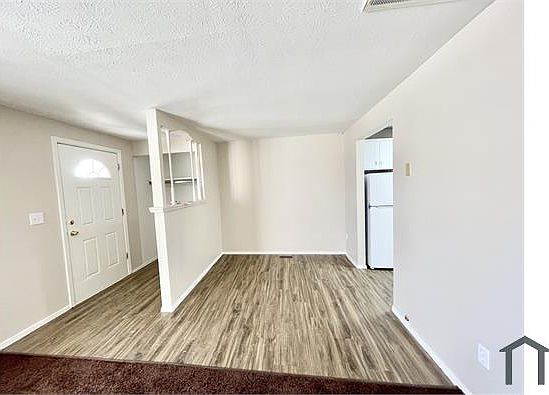 1st image of 5520 Beavercrest Dr APT 3