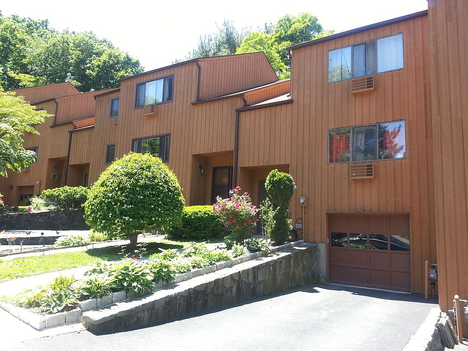 1st image of 4 Amber Dr