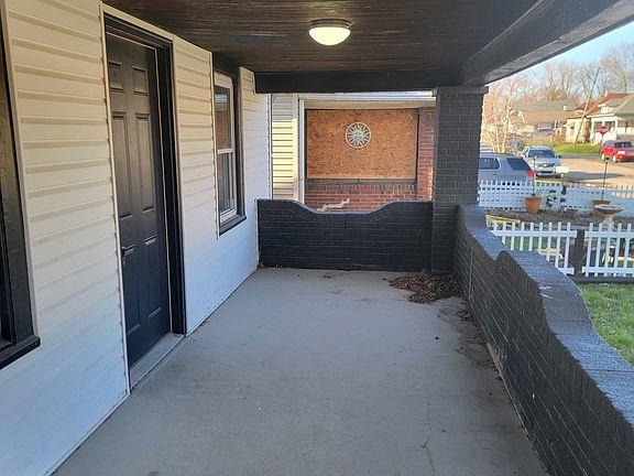 2nd image of 1032 Groff Ave