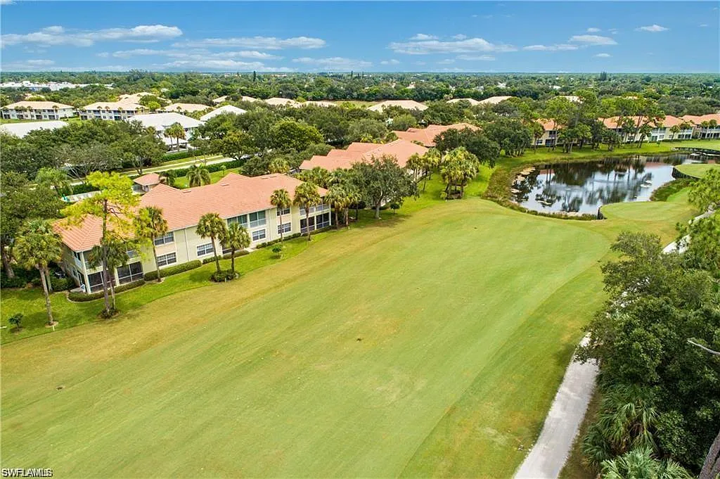 2 bed, 2.0 bath, 1800 sqft, $2,500 — Photo 4