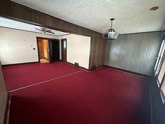 2nd image of 467 Lisbon Ave #1