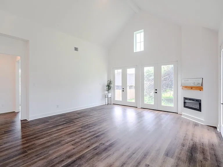 32 Englewood Ct — Photo 12