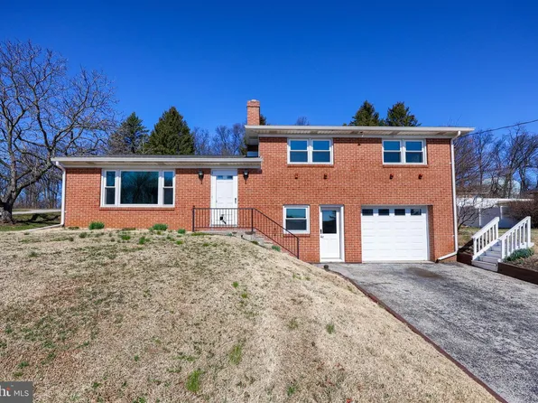 29 Merrin Rd, York, PA 17402
