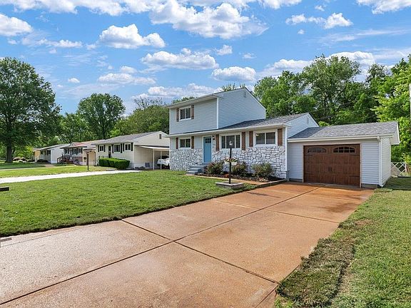 2nd image of 10422 Meath Dr