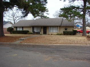 3013 Royal Dr, Kilgore, TX 75662