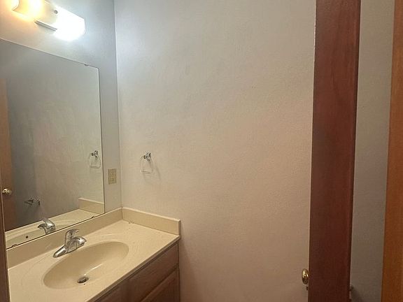 5th image of 1708 Ellis Ct
