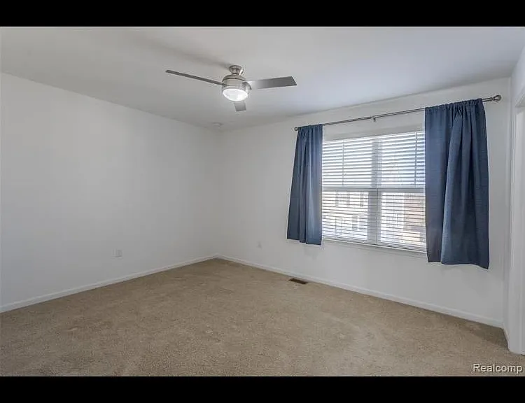 4585 Bradley Cir — Photo 12