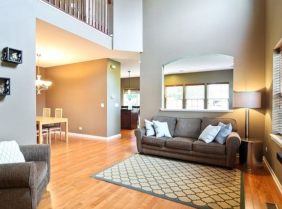 2nd image of 6090 Canterbury Ln #4