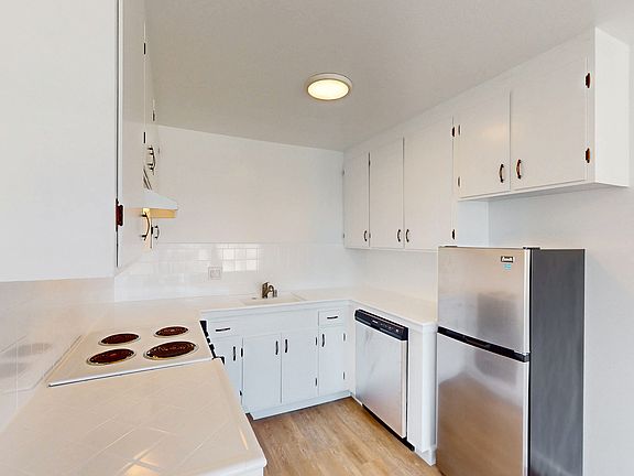 3rd image of 2525 Balboa St APT 201
