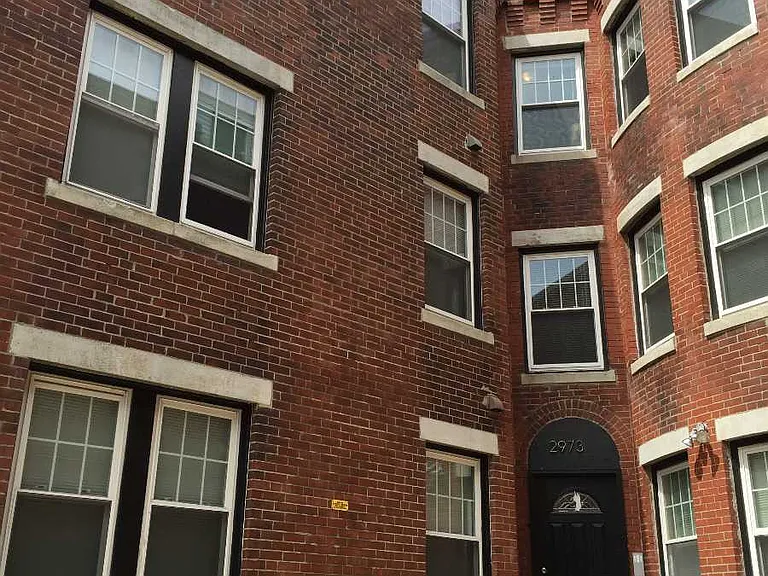 Washington St — Photo 1