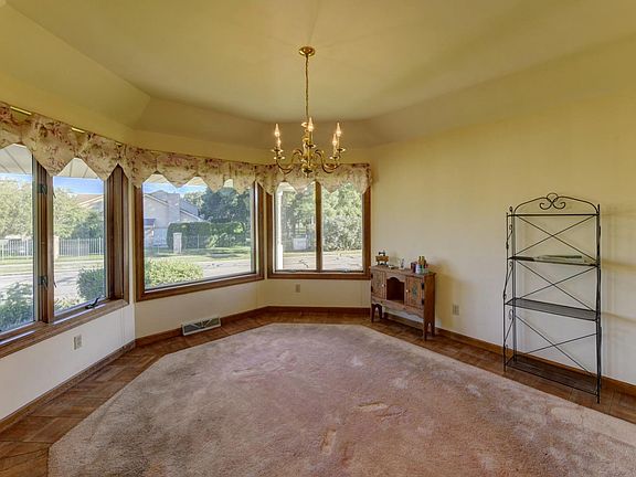 4th image of 1607 Britton Dr