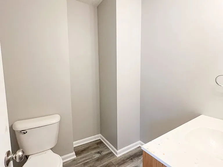 219 Taft Dr — Photo 8