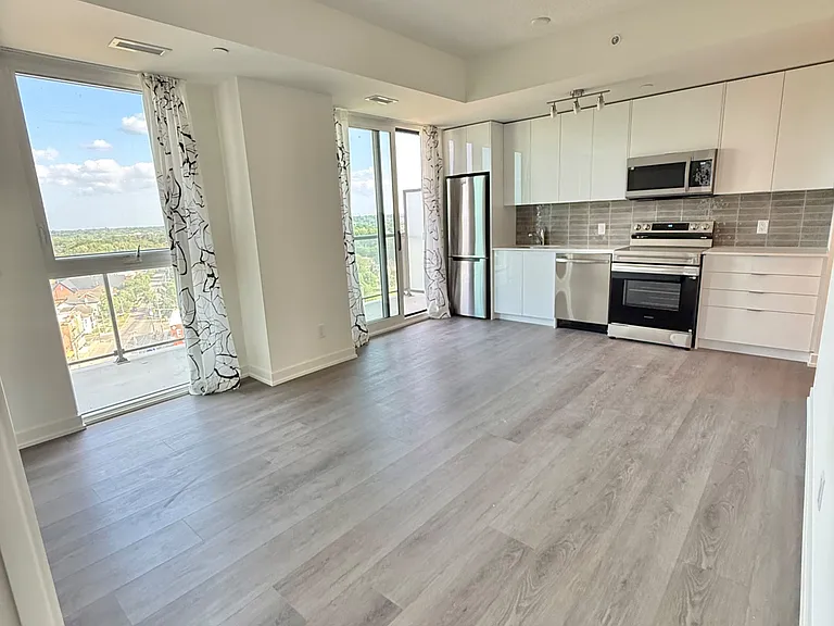 33 Erie Ave #1308 — Photo 2