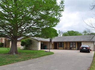 2502 Davis St, Taylor, TX 76574