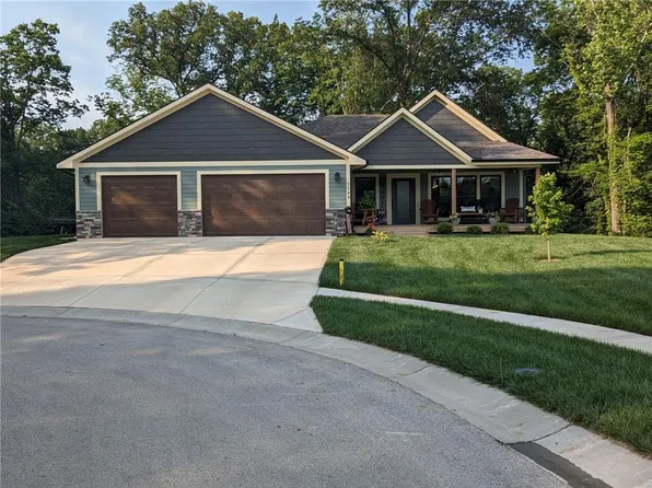 2144 Crooked Creek Dr, Kearney, MO 64060
