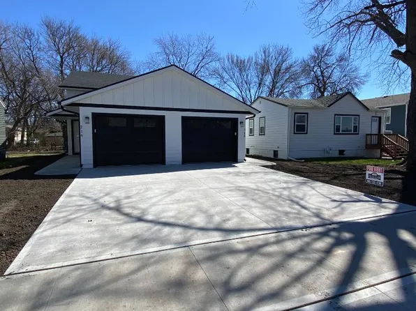 216 S Elmwood Ave, Sioux Falls, SD 57104