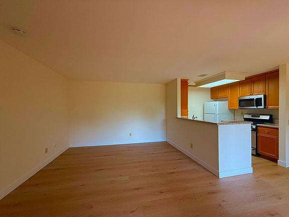 3rd image of 13206 Wimberly Sq Unit 175