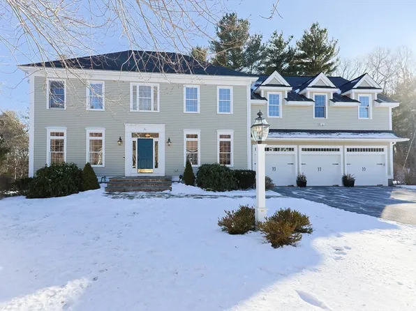 26 Eastmount Rd, Medfield, MA 02052