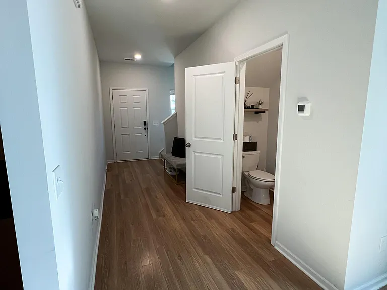 523 Merrywood Dr — Photo 3