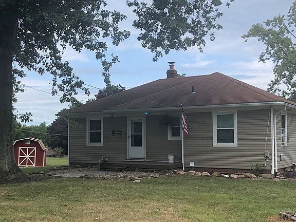 2nd image of 1032 Summit St