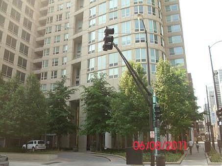 1st image of 345 N Lasalle St APT 701