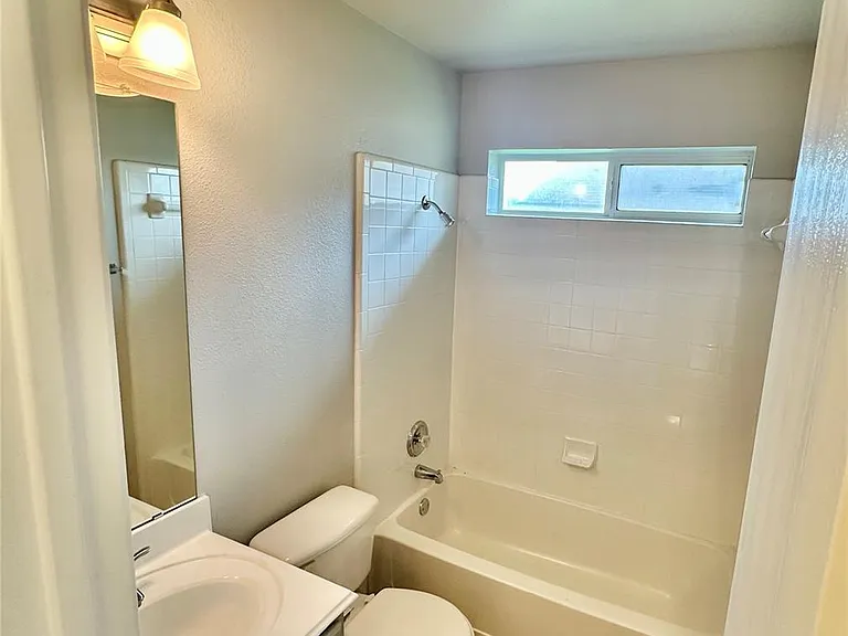 706 N Creek Blvd — Photo 8