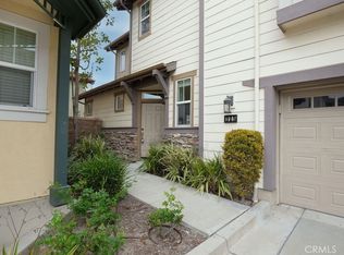 325 Flyers Ln, Tustin, CA 92782