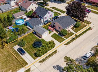 1706 Mead Ave, Sheboygan, WI 53081