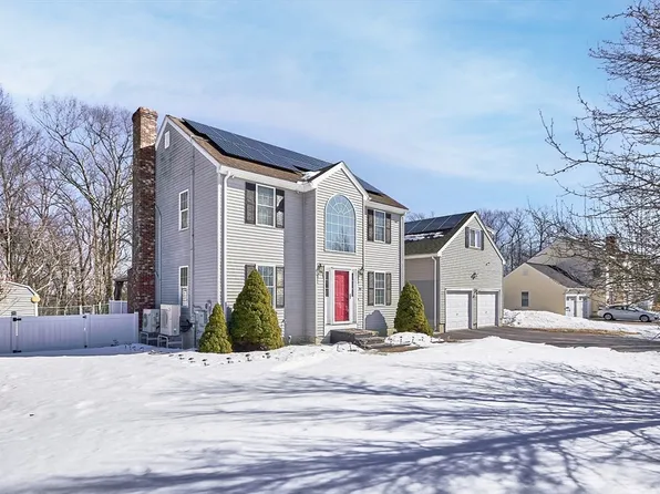 94 Bishop Rd, Fitchburg, MA 01420
