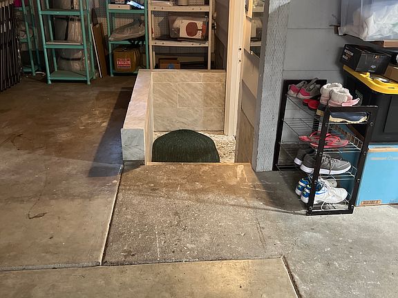 4th image of 14005 NE 72nd Pl