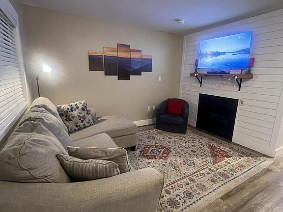 2nd image of 354 E Holly Ridge Rd #202