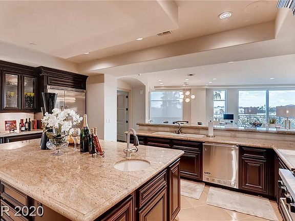 5th image of 9101 Alta Dr Unit 15