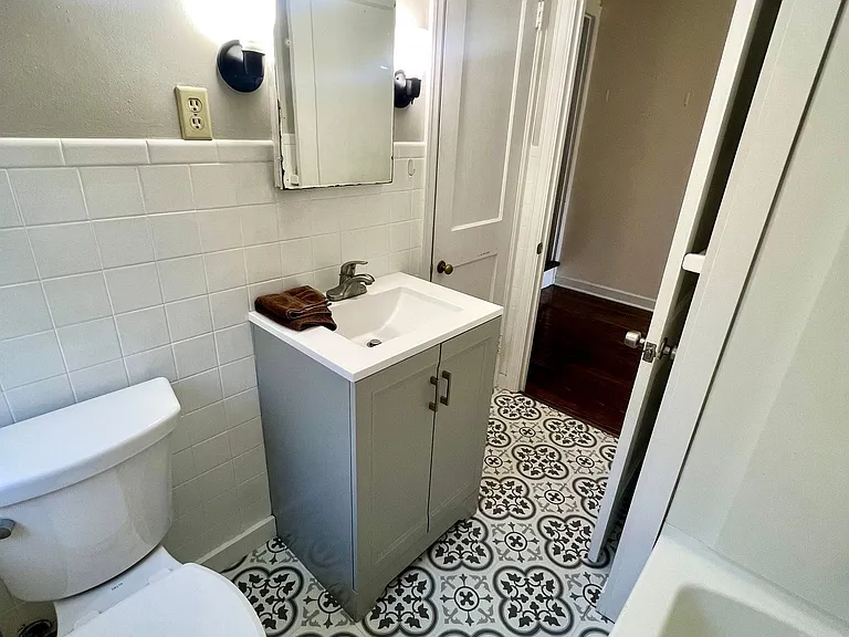 119 E Church St — Photo 14