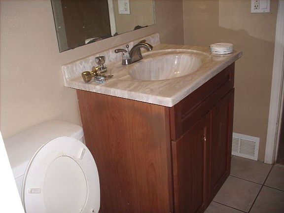 3rd image of 1825 Dogwood Dr SE