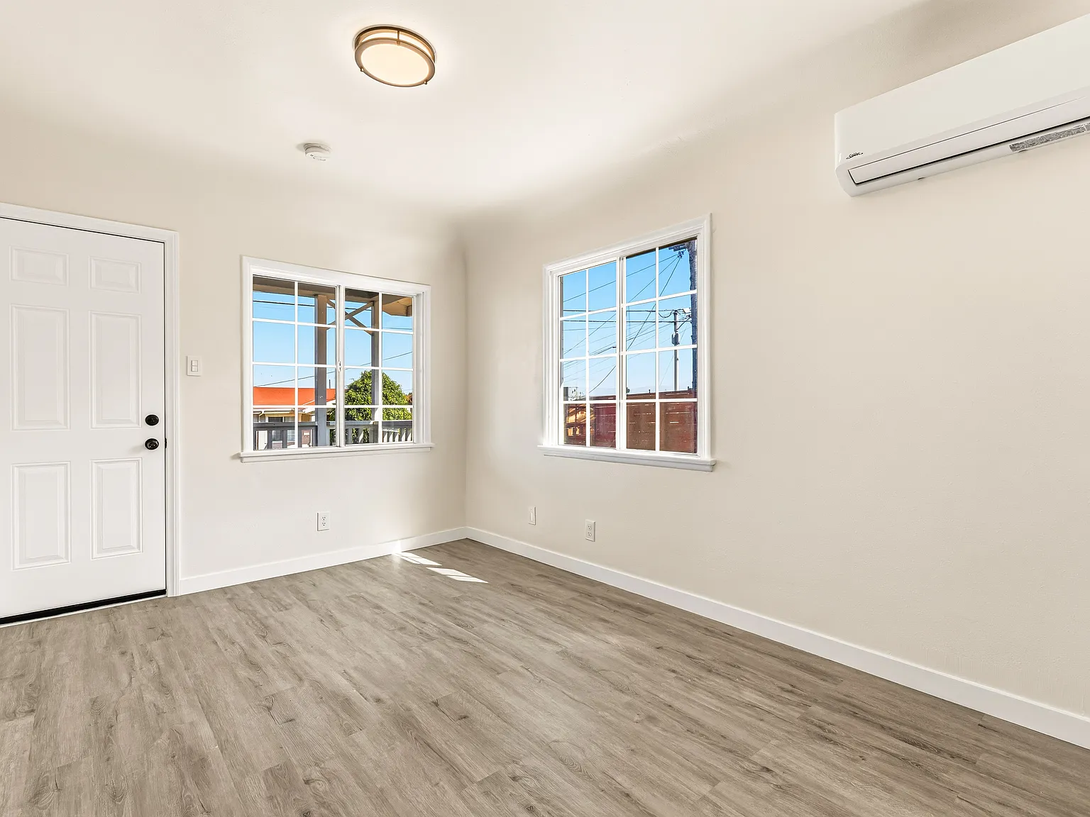 2 bed, 700 sqft, $2,750 — Photo 4