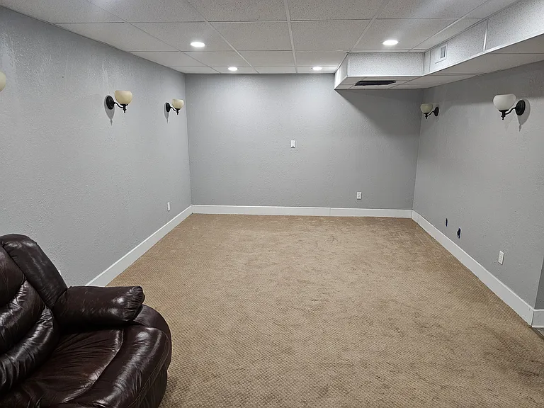 2710 Cansler Dr — Photo 9