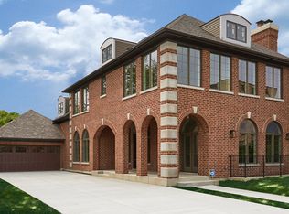 7126 N Kilpatrick Ave, Lincolnwood, IL 60712