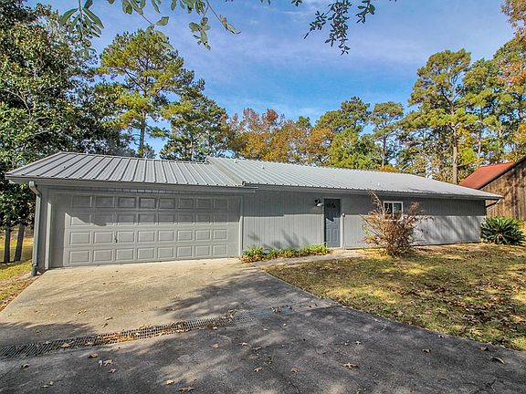 2nd image of 952 Longleaf Dr E