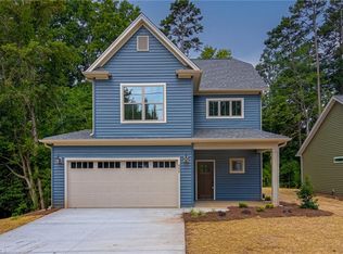 824 Vandar Dr, Winston Salem, NC 27106