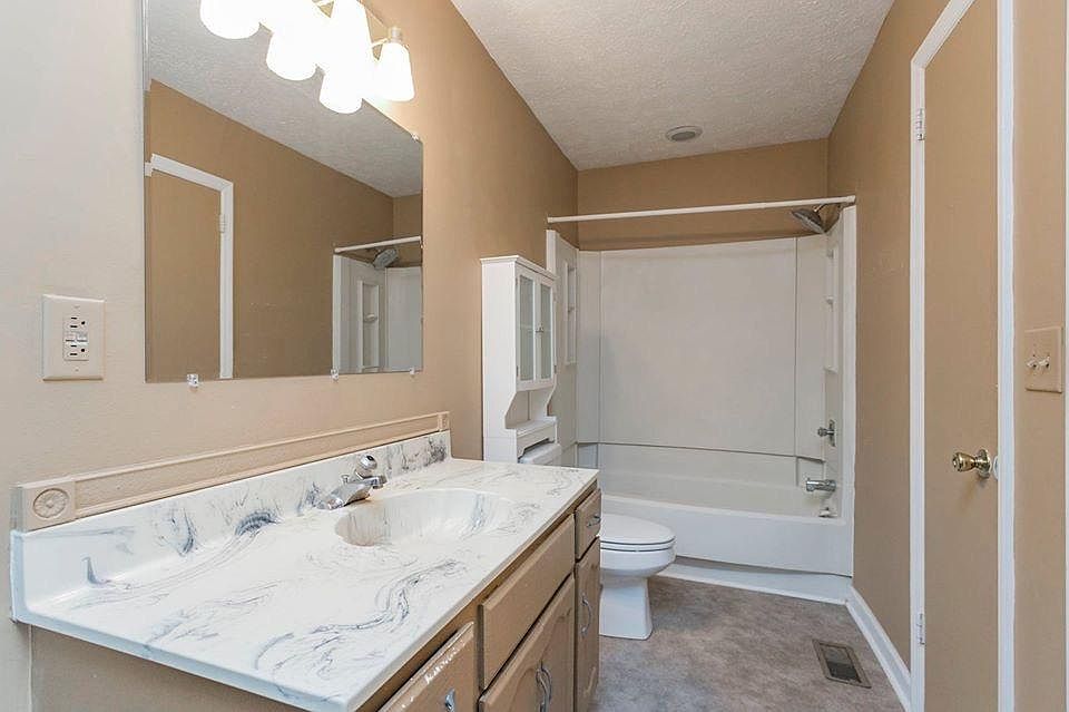 2nd image of 130 Five Oaks Dr