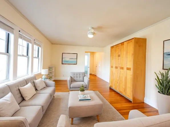 195 Thomas Burgin Pkwy Unit 407, Quincy, MA 02169